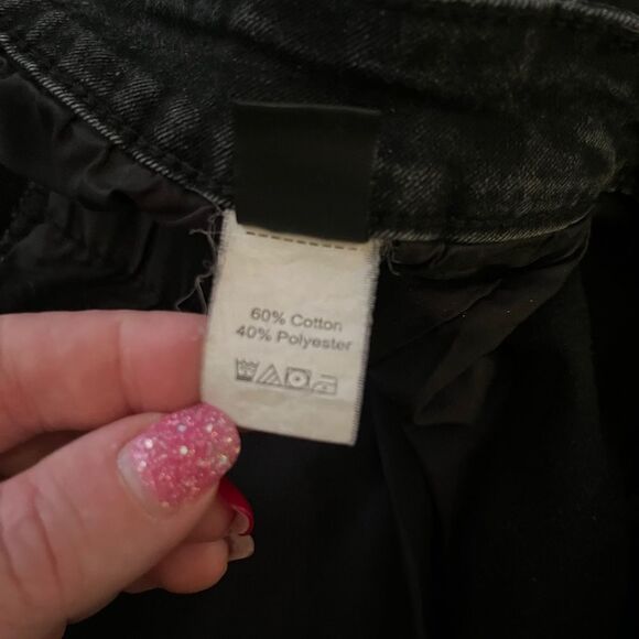 SHEIN Black Jeans Ripped Knees Capri 4XL Like NEW - Picture 10 of 16